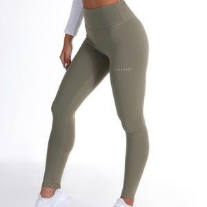 Elite Eleven army green leggings
